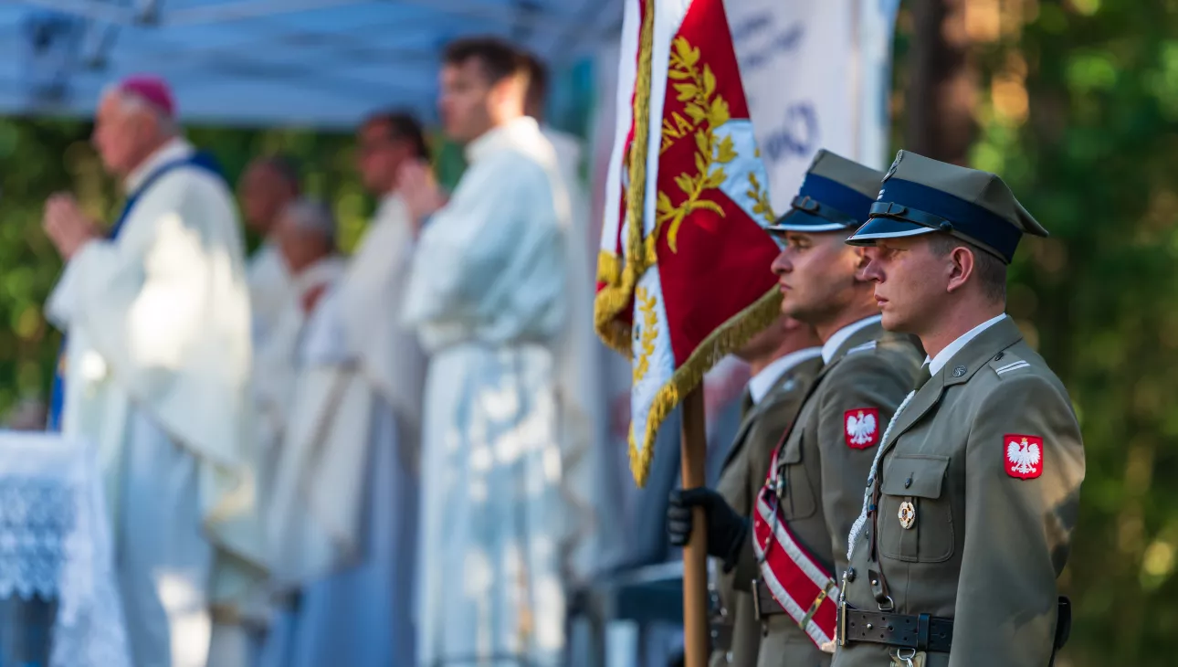 Uroczystości z okazji 106. rocznicy Bitwy Warszawskiej przy pomniku 28. Pułku Strzelców Kaniowskich w Wólce Radzymińskiej – wspólnie oddaliśmy hołd bohaterom - fot. Olo Wąsik