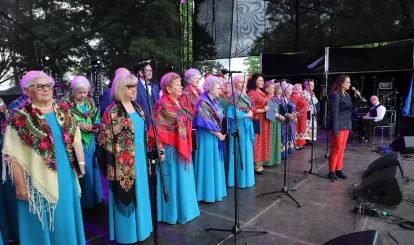 Występ chórów Echo Nieporętu oraz Młodzież 50+  podczas Święta Gminy Nieporęt.