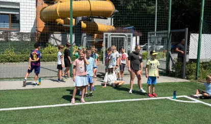 Półkolonie dla dzieci organizowane przez UKS Fala. 