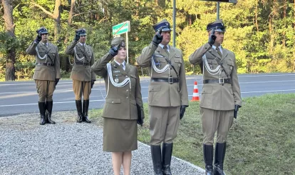 Uroczystości z okazji 106. rocznicy Bitwy Warszawskiej przy pomniku 28. Pułku Strzelców Kaniowskich w Wólce Radzymińskiej – wspólnie oddaliśmy hołd bohaterom - fot UGN